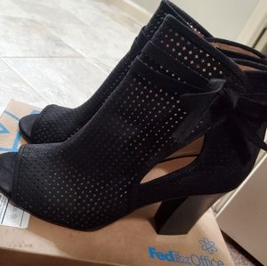 Kaari Blue booties, size 9.5